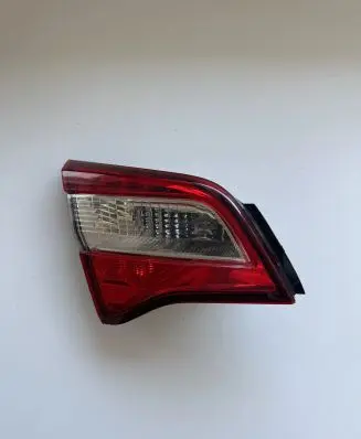 Tailgate rear/tail lights
