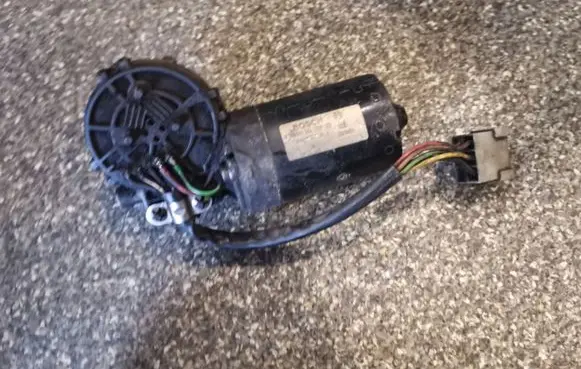 Wiper motor