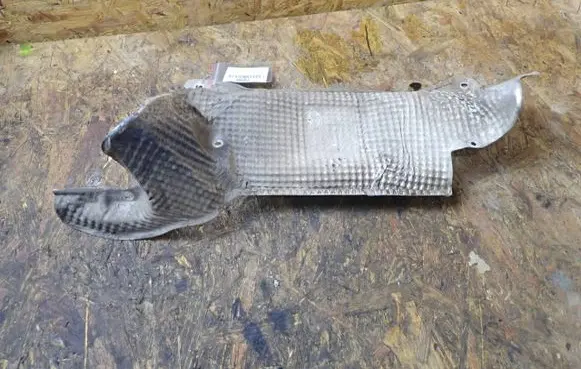 Renault Scenic III - Grand scenic III Exhaust heat shield 483820006R