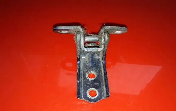 Hyundai Santa Fe Rear door lower hinge NOCODE