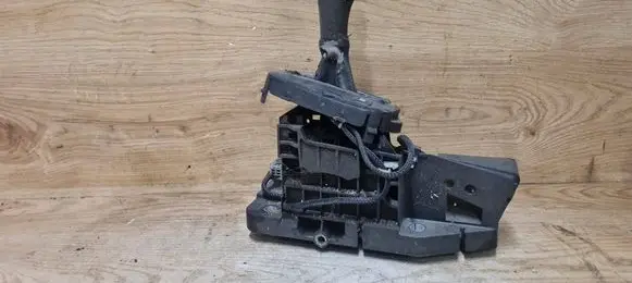 Volvo S80 Gear shifter/selector P08699384