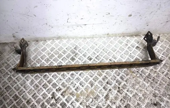 Volvo V60 Radiator support slam panel bracket 