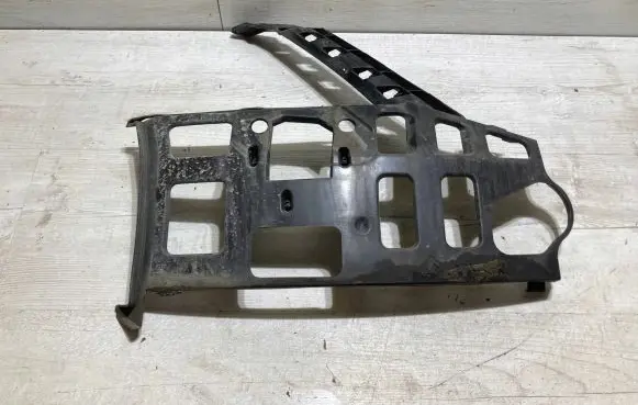 Skoda Octavia Mk3 (5E) Front bumper mounting bracket 5E0807056F
