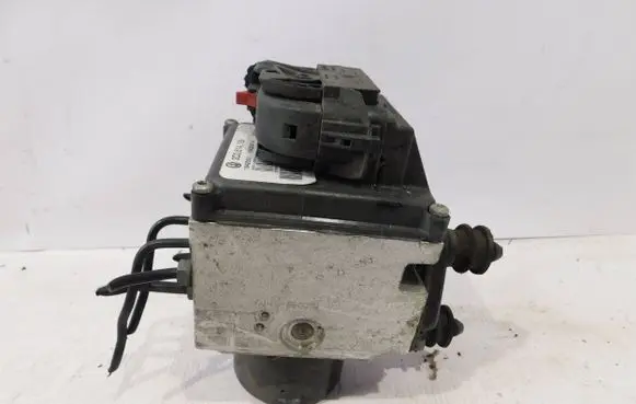 Volkswagen PASSAT B6 ABS Pump 3C0614109 16420501 16420301A