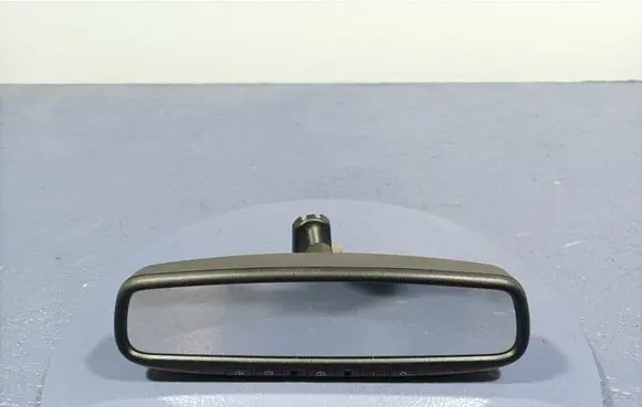 Mazda 6 Rear view mirror (interior)