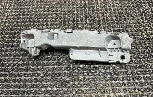 Chevrolet Cruze Front bumper mounting bracket 95207399