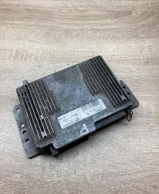 Renault Safrane Engine control unit/module ECU 7700868318 S113721102D