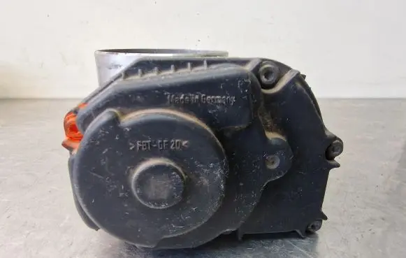 Audi A6 S6 C5 4B Throttle valve 078133063AL