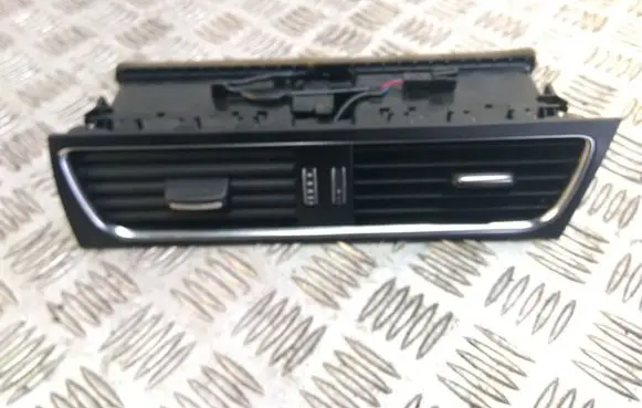 Audi S5 Facelift Dash center air vent grill 8T2820951E