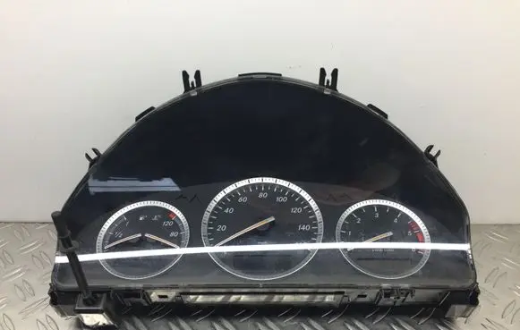 Mercedes-Benz C W204 Speedometer (instrument cluster) A2045404648 A2C53287104 A2045402811