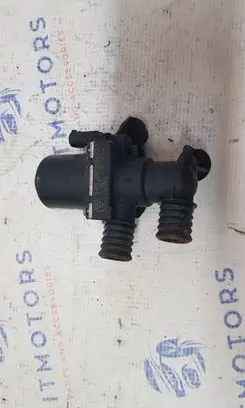 BMW 5 E60 E61 Coolant heater control valve 6920226 64116920226