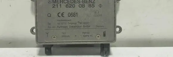 Mercedes-Benz E W211 Antenna control unit 2118200885 022019 CE068