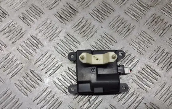 Nissan Primera A/C air flow flap actuator/motor 3C270-30840