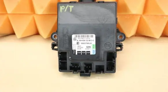 Mercedes-Benz A W169 Door control unit/module 1698203285