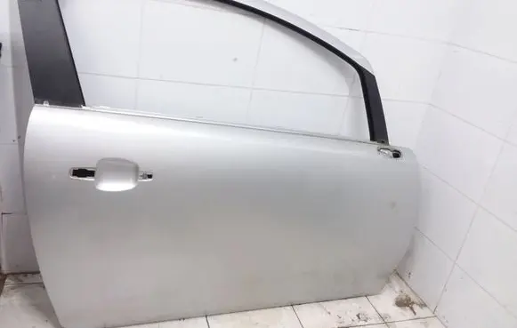 Door (2 Door Coupe)