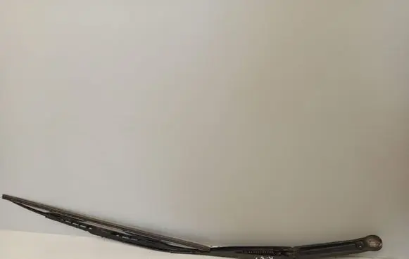 Honda CR-V Front wiper blade arm