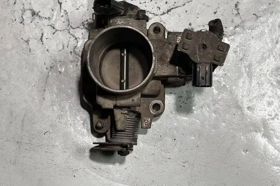 Mazda Premacy Throttle valve