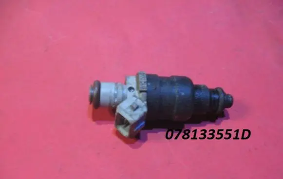 Audi A4 S4 B5 8D Fuel injector 078133551D