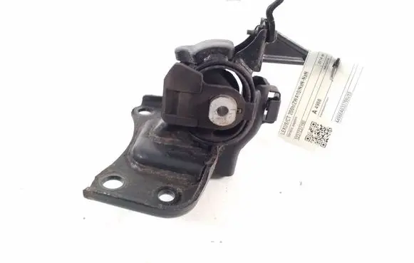 Lexus CT 200H Engine mount bracket 1237237190