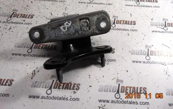 Mercedes-Benz E W212 Front door upper hinge