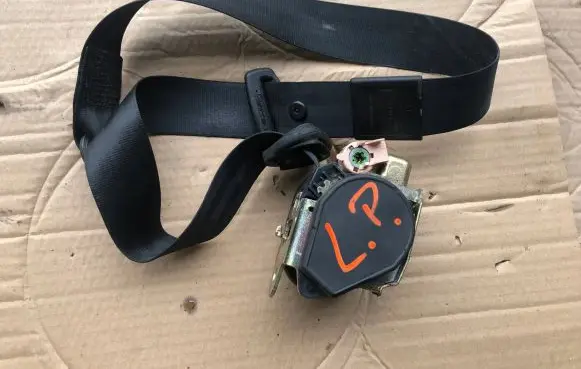 Audi A6 S6 C5 4B Front seatbelt