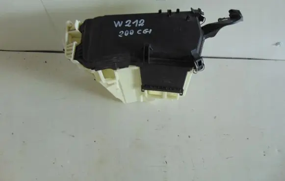 Mercedes-Benz E W212 Engine control unit box A2125400024