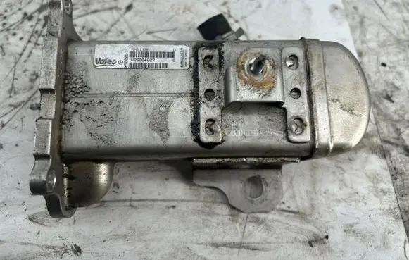 Citroen C4 I Picasso EGR valve cooler V29004027