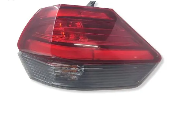 Nissan X-Trail T32 Rear/tail lights 22023746