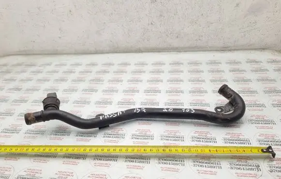 Volkswagen PASSAT B7 Engine coolant pipe/hose 5N0121065