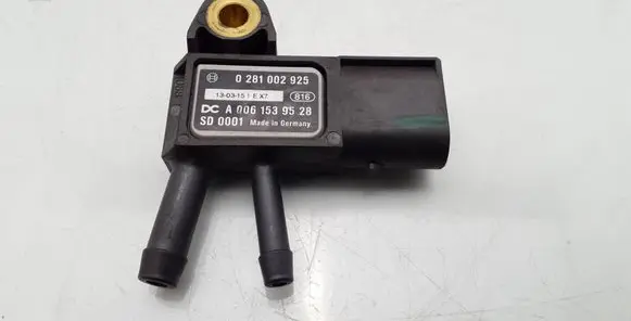 Mercedes-Benz C W204 Exhaust gas pressure sensor 0281002925 A0061539528