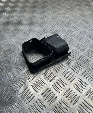 Volvo XC90 Air intake duct part 31370229 BT7RA