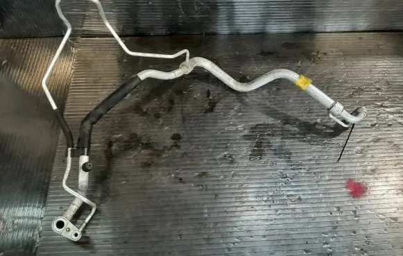 Opel Mokka Air conditioning (A/C) pipe/hose 95299469