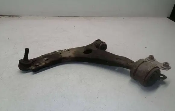 Ford C-MAX I Front lower control arm/wishbone
