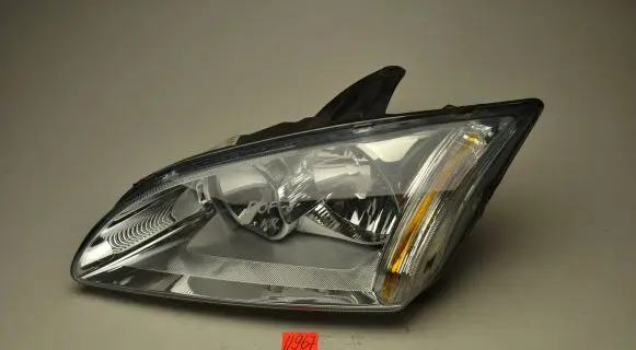 Ford Focus Headlight/headlamp 4M5113W030BD