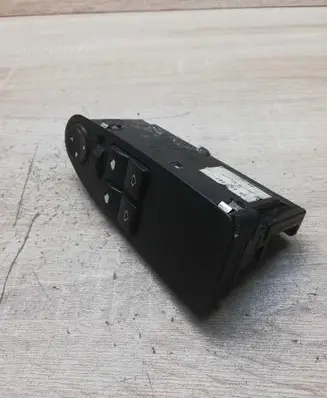 BMW 5 E39 Electric window control switch 8360887