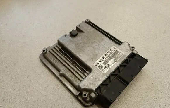 Volkswagen Caddy Engine control unit/module 04L907309AB 0281031786