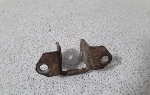 BMW 3 E46 Bracket in trunk/boot 33556782120 6782120