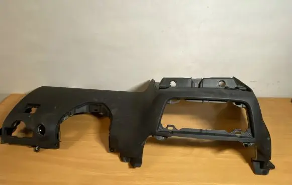 Mercedes-Benz GLE (W166 - C292) Dashboard lower bottom trim panel C152 A1666801787
