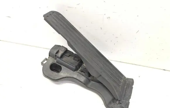 Volkswagen Jetta VI Accelerator throttle pedal 1K1723503AF 6PV93410001