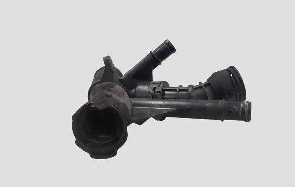 Audi A3 S3 8V Thermostat/thermostat housing 04L121026F 04L121071E