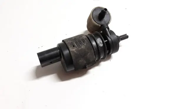 Audi Q7 4M Windscreen/windshield washer pump