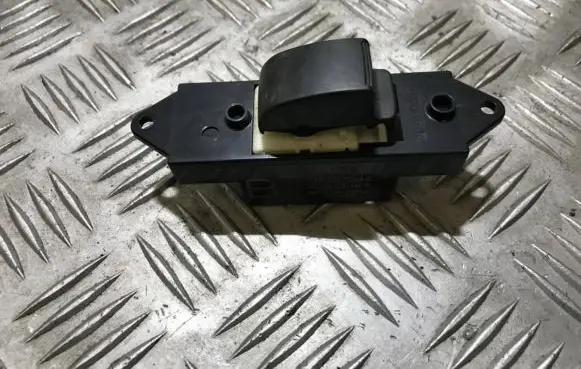Mitsubishi ASX Electric window control switch mr587944 c8d-d411m-b