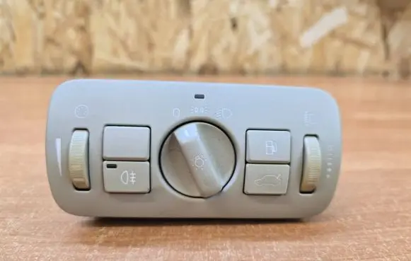 Volvo S80 Light switch 30739417 04067312
