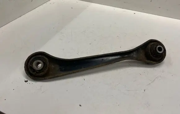 Volkswagen PASSAT B6 Rear control arm 1k0601529