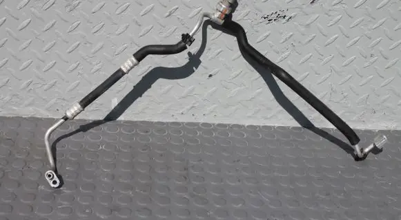Suzuki Vitara (LY) Air conditioning (A/C) pipe/hose