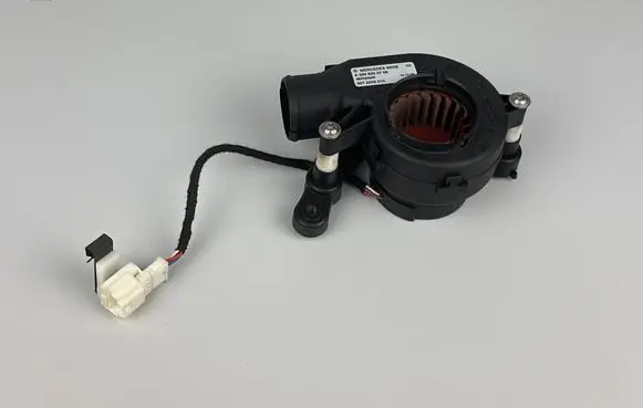 Mercedes-Benz C W204 Engine control unit/module fan A2048300708 9972506010