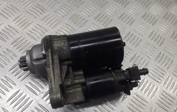 Skoda Fabia Mk1 (6Y) Starter motor 0001120400