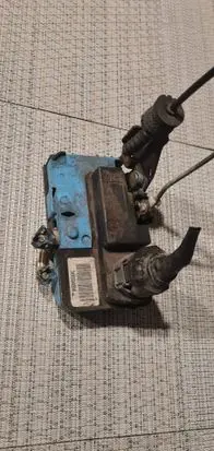 Volvo V70 Front door lock 30634614