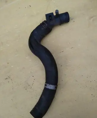 Nissan Qashqai Engine coolant pipe/hose