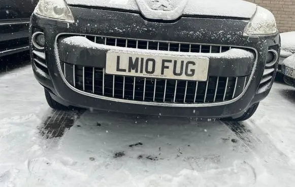 Peugeot 4007 Front bumper